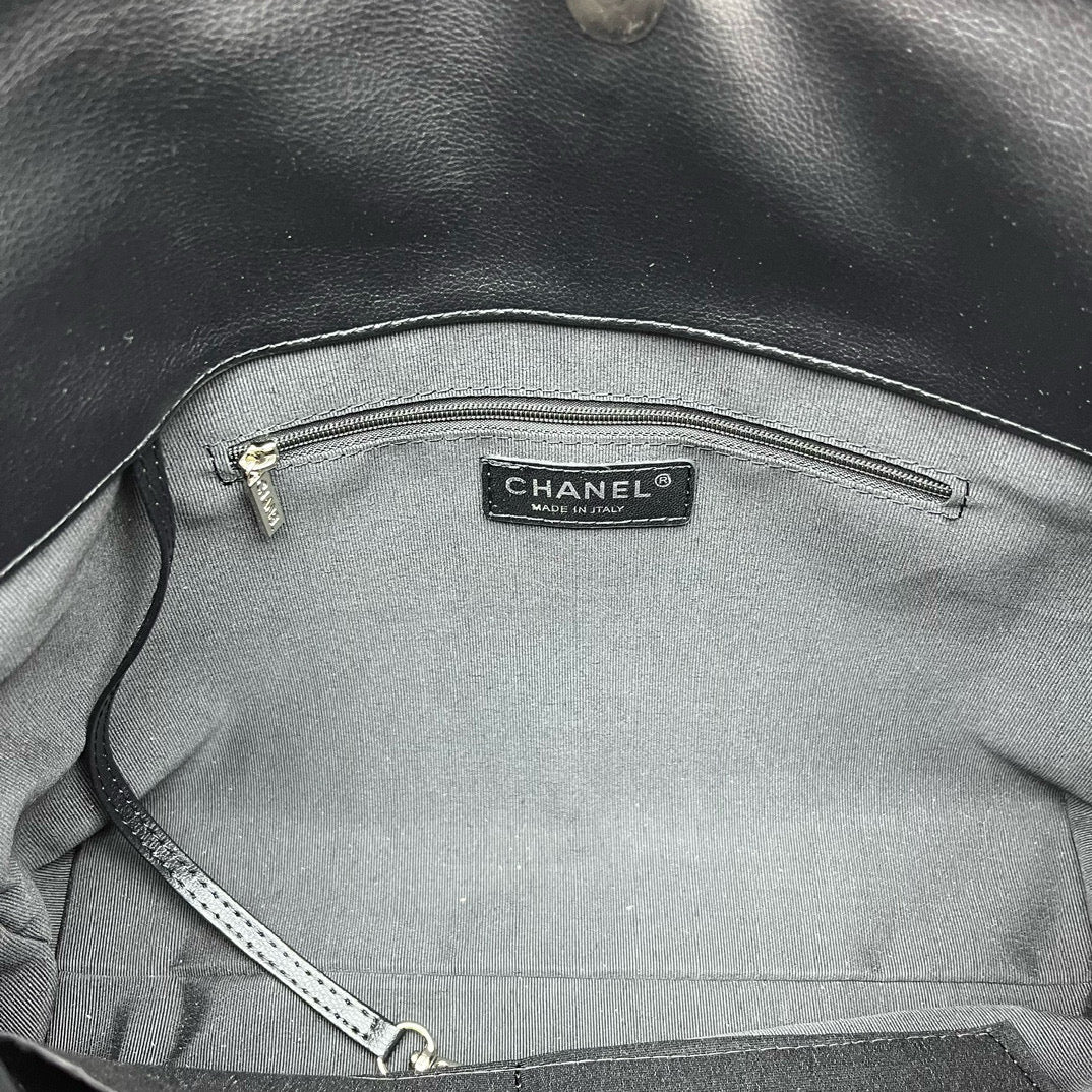 CE-Medieval black silver armpit tote