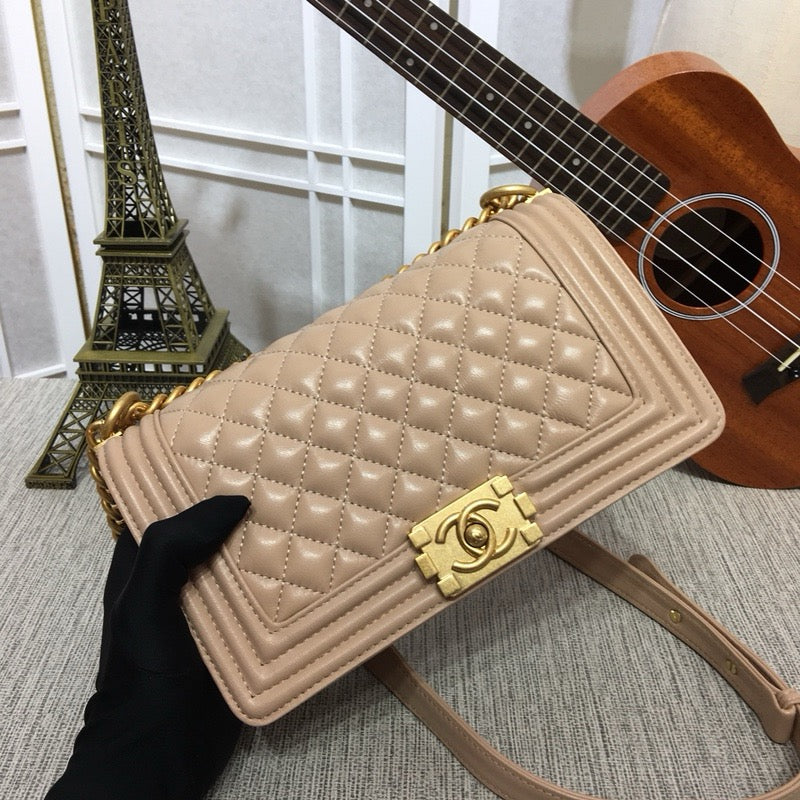 CE-Pearl chain bag