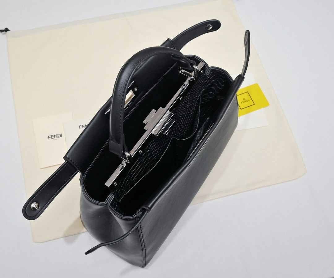 F-Mini clamshell chain handbag