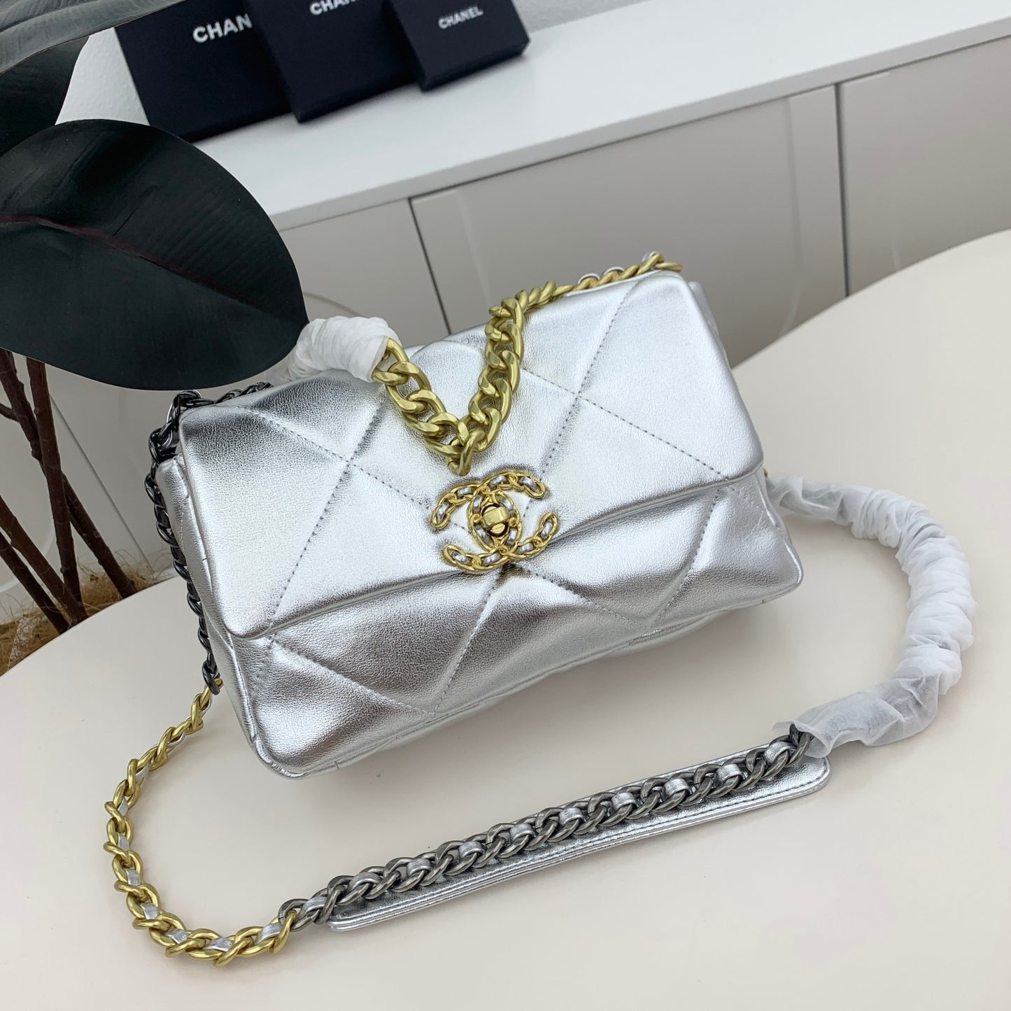 CE-Karl Lagerfeld