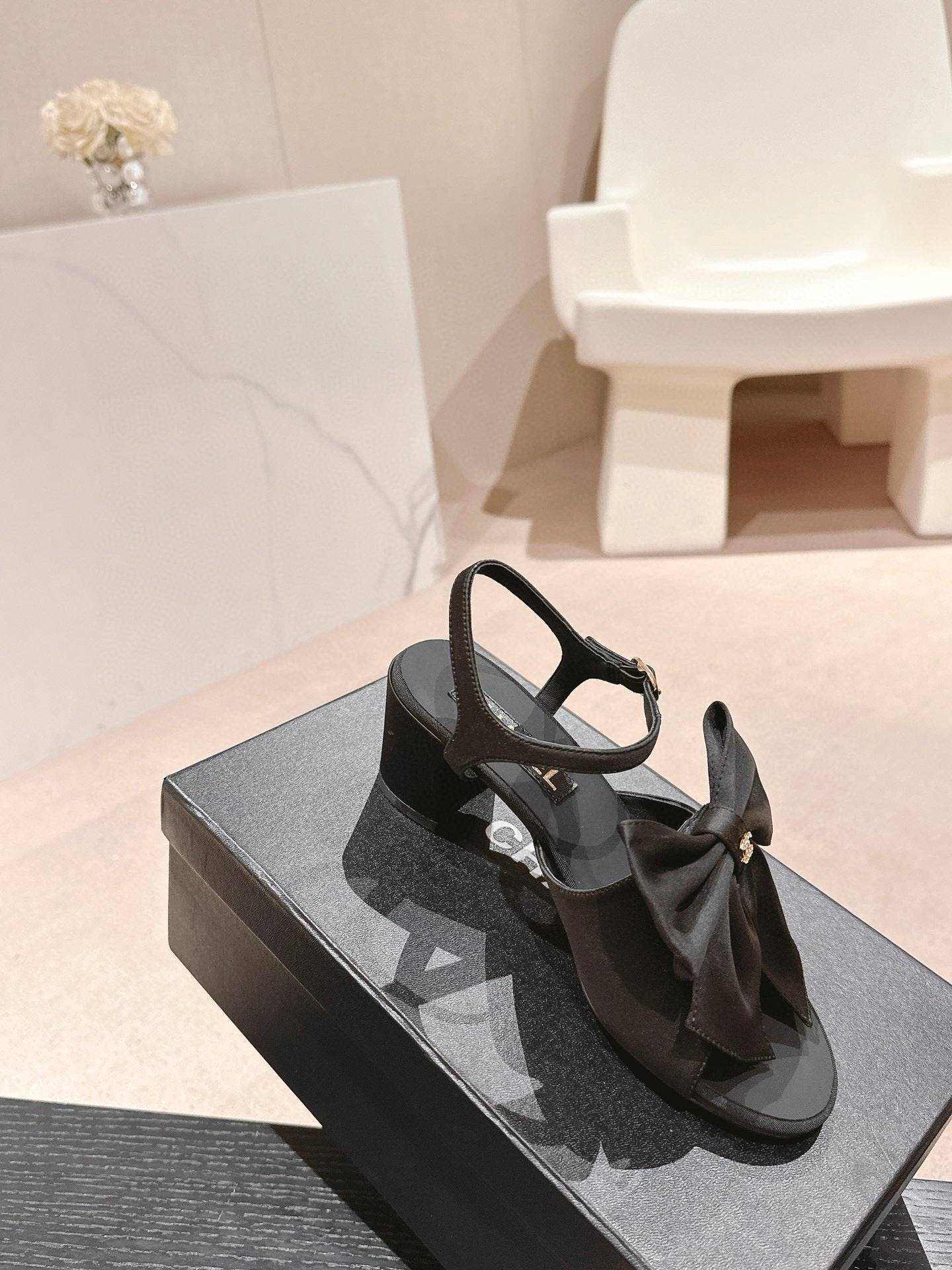 CE-Lady’s Shoes