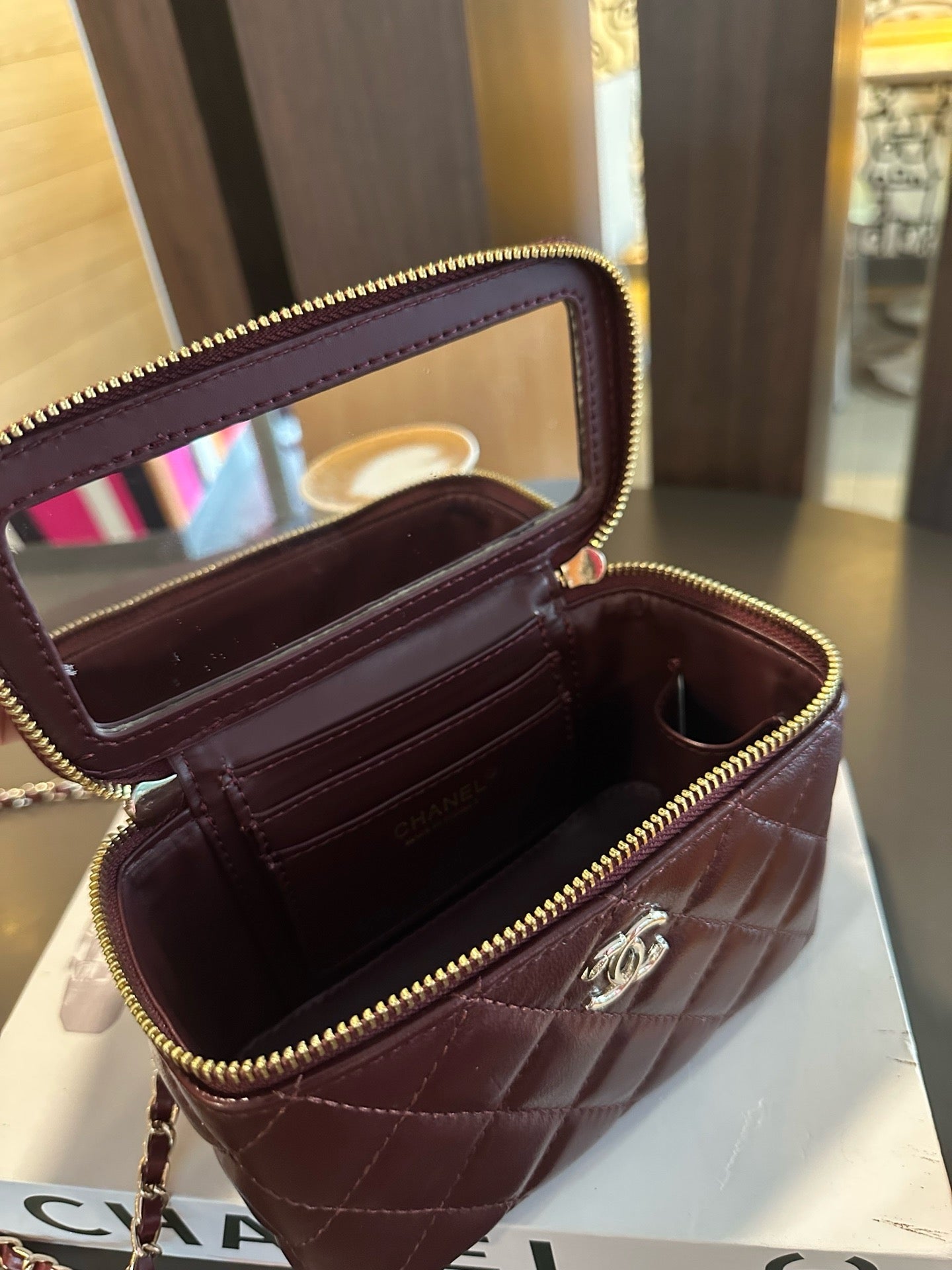 CE-24B twist leather handle box bag