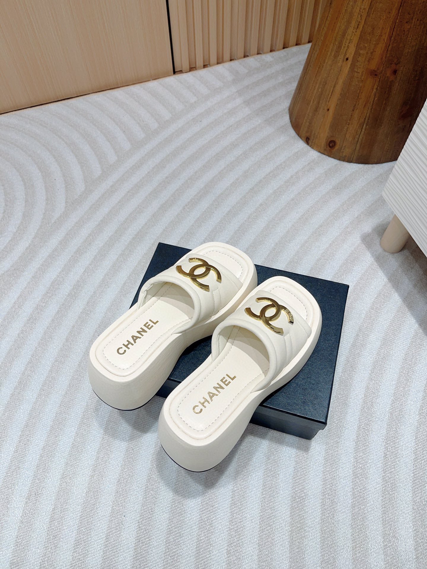 CE-thick bottom slippers