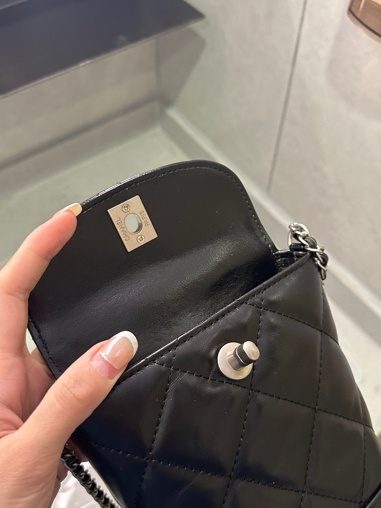 CE-Cowhide black mobile phone bag