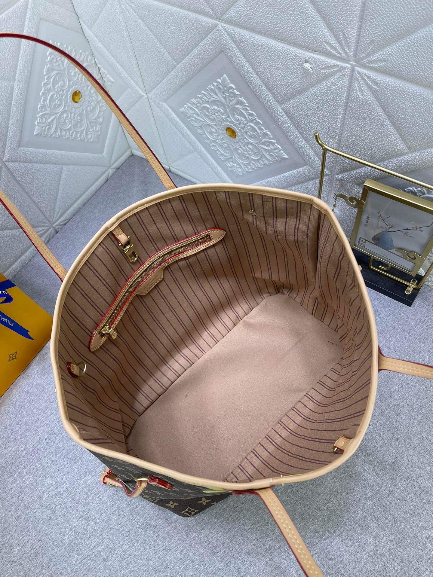 L-Neverfull