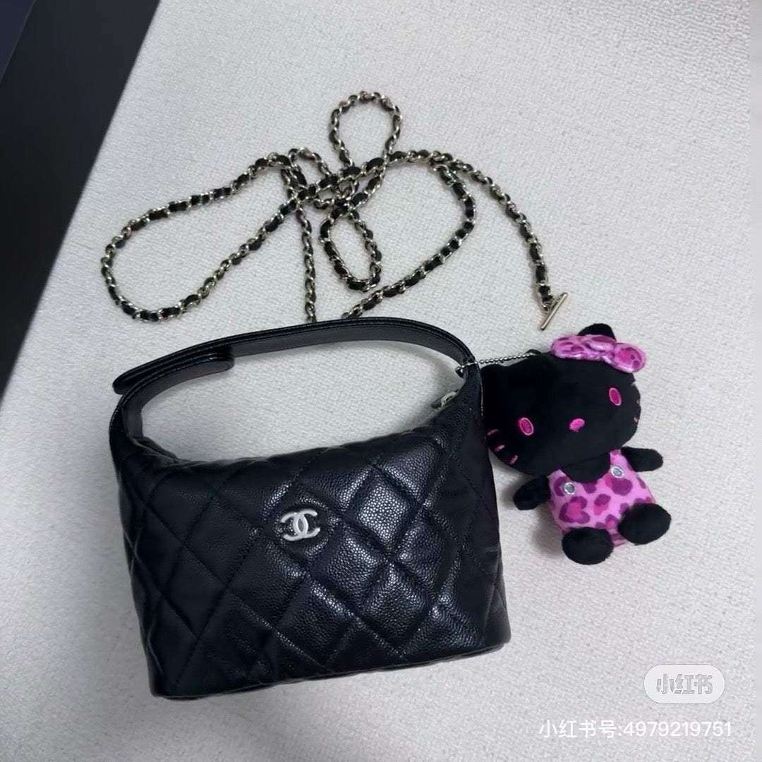 CE-25c Handbags