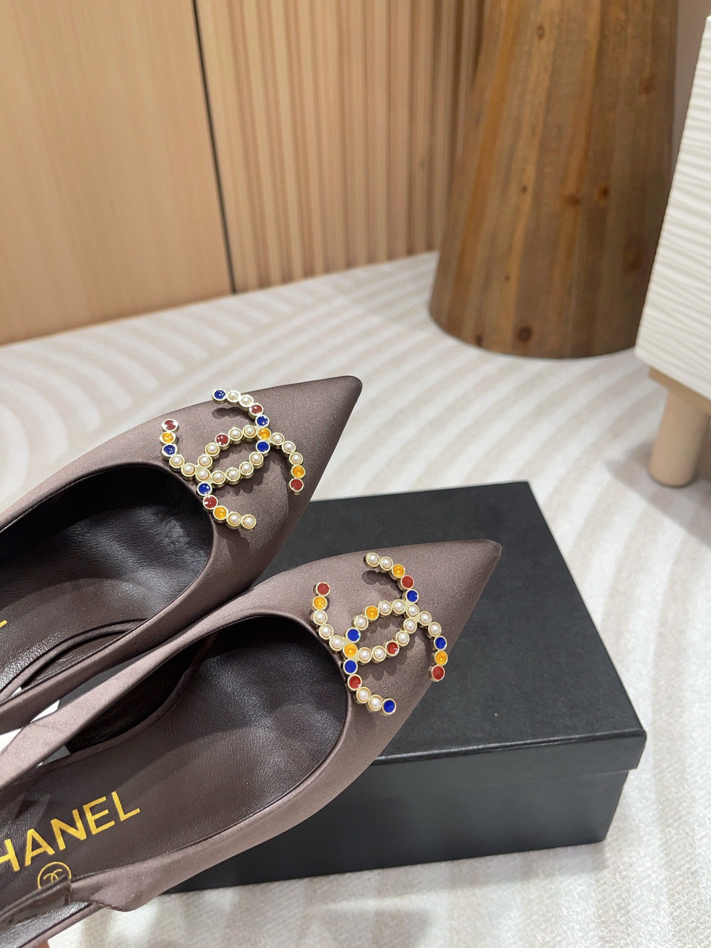 CE-High heel sandals