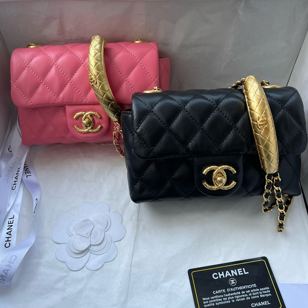 CE-24B’s latest metal adjustable flap bag