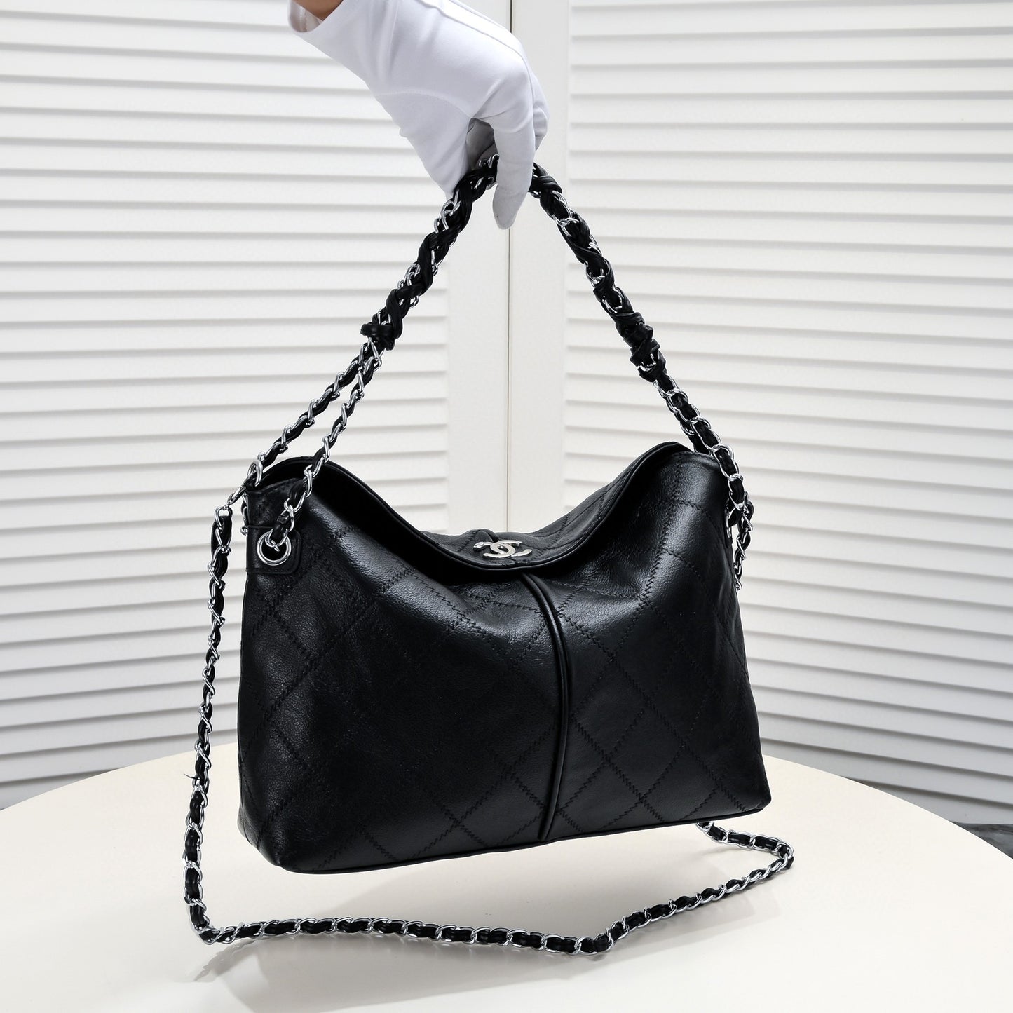 CE-Medieval black silver armpit tote