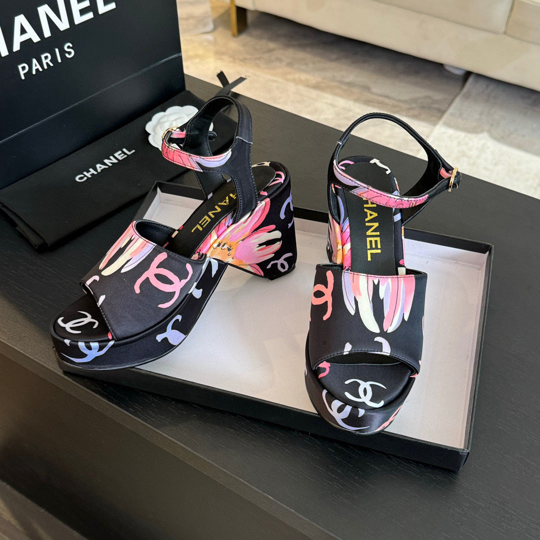 CE-Platform wedge sandals