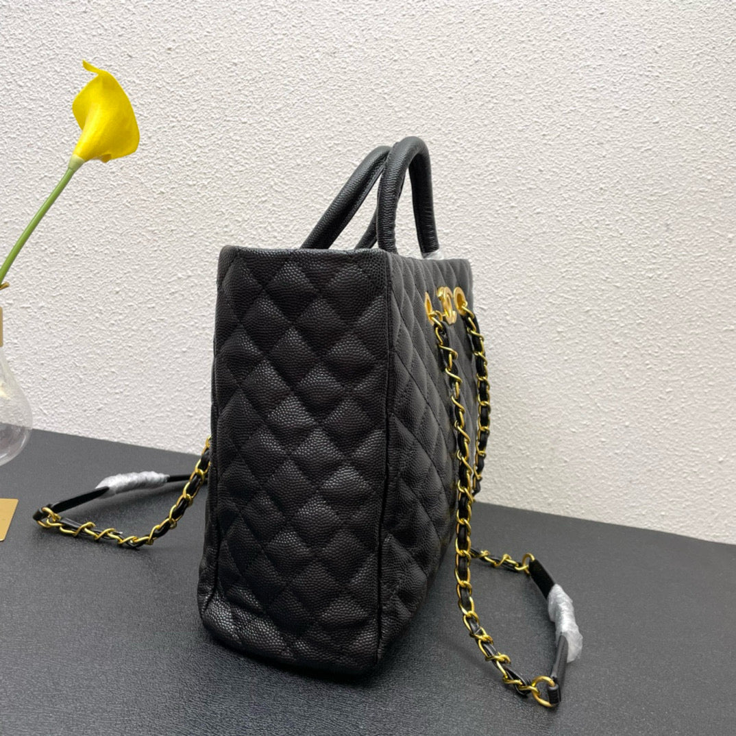 CE-Soft calfskin shopping bag
