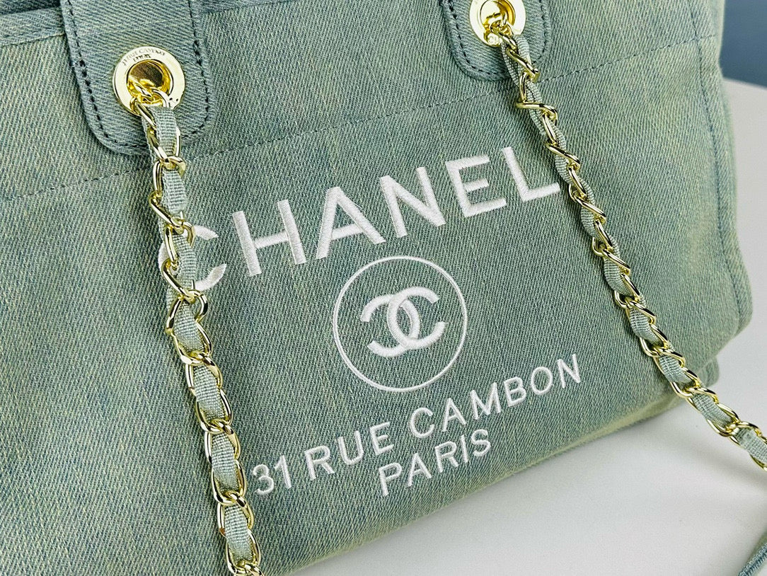CE-Beach bag yet🏖️