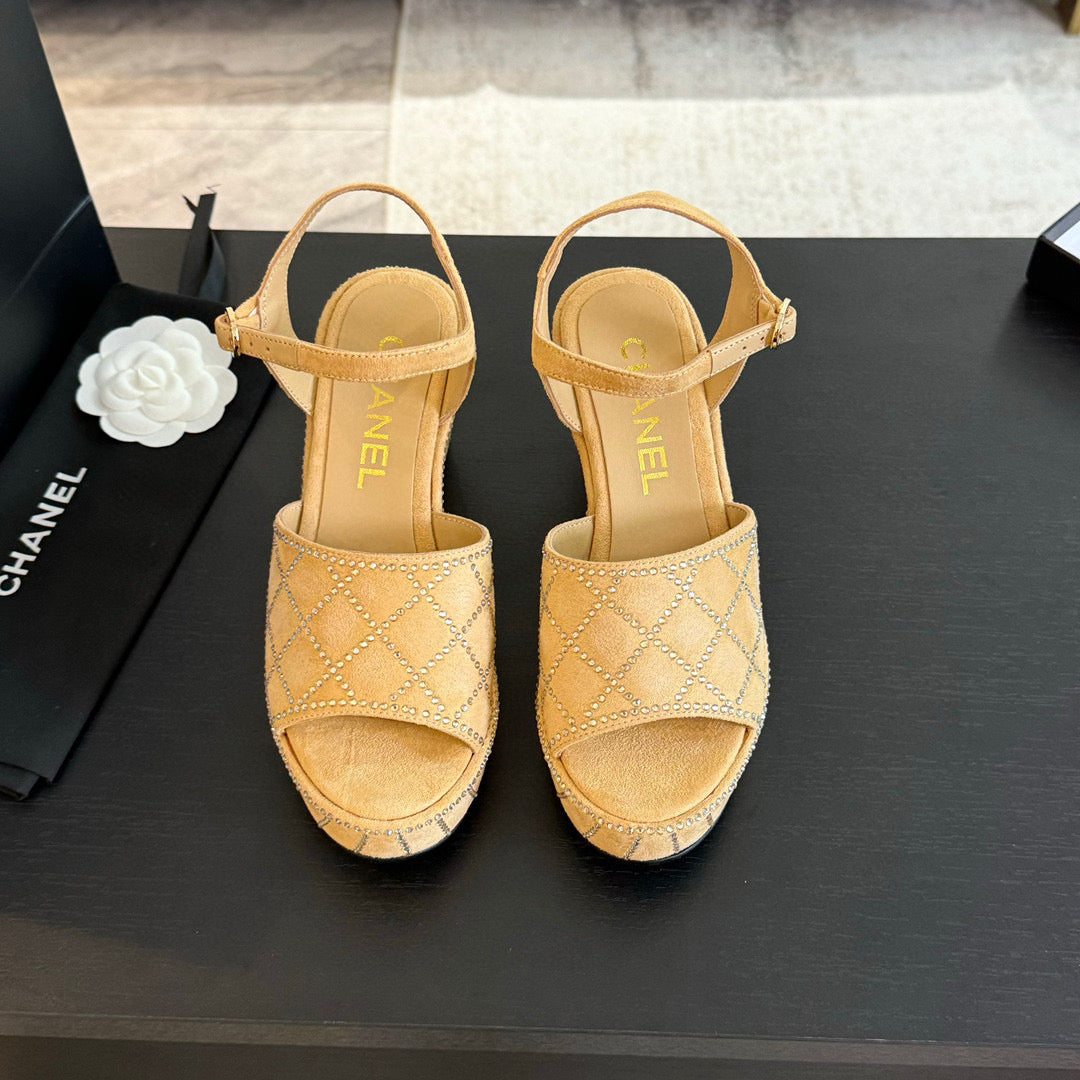 CE-Platform wedge sandals