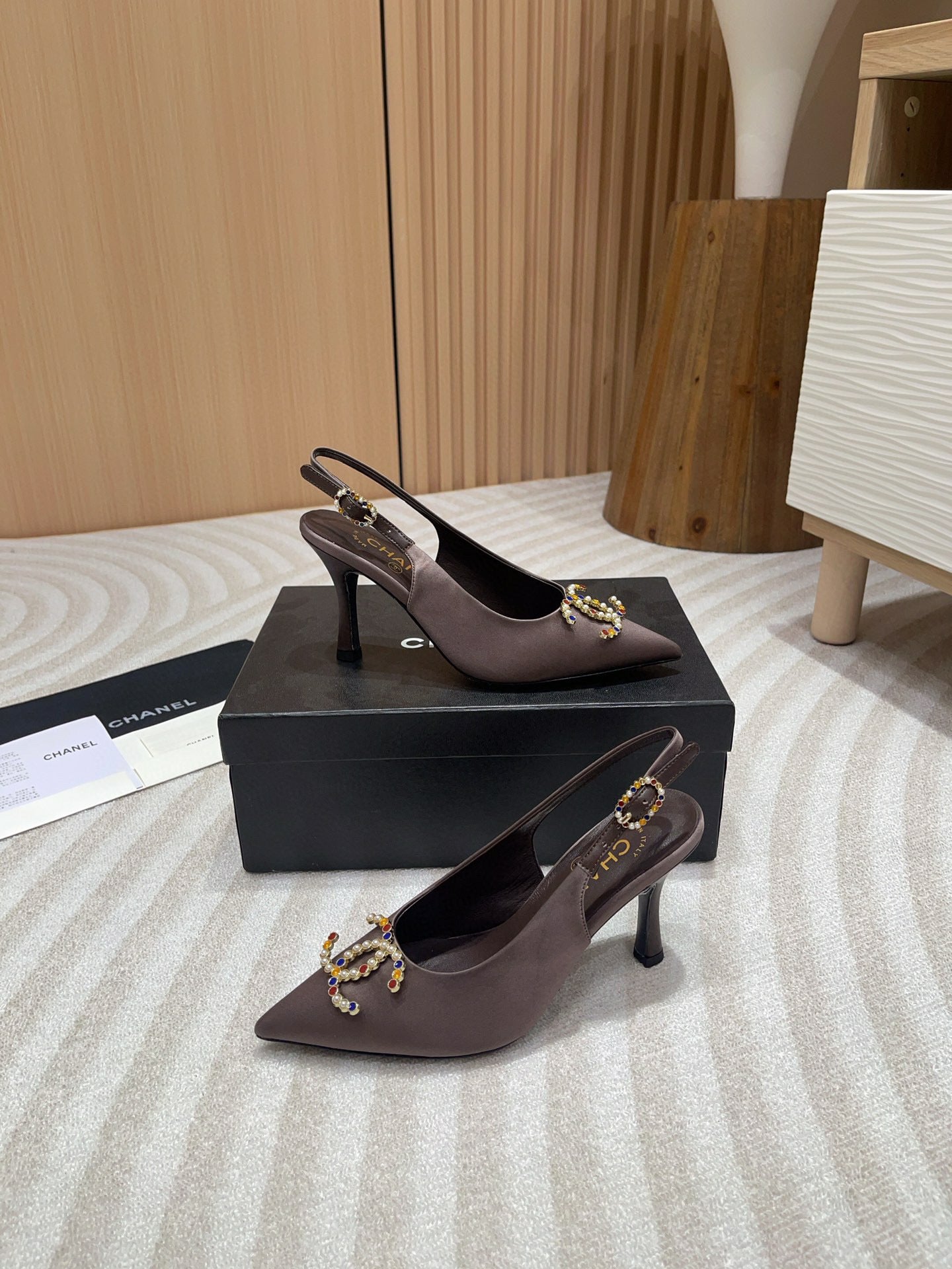 CE-High heel sandals