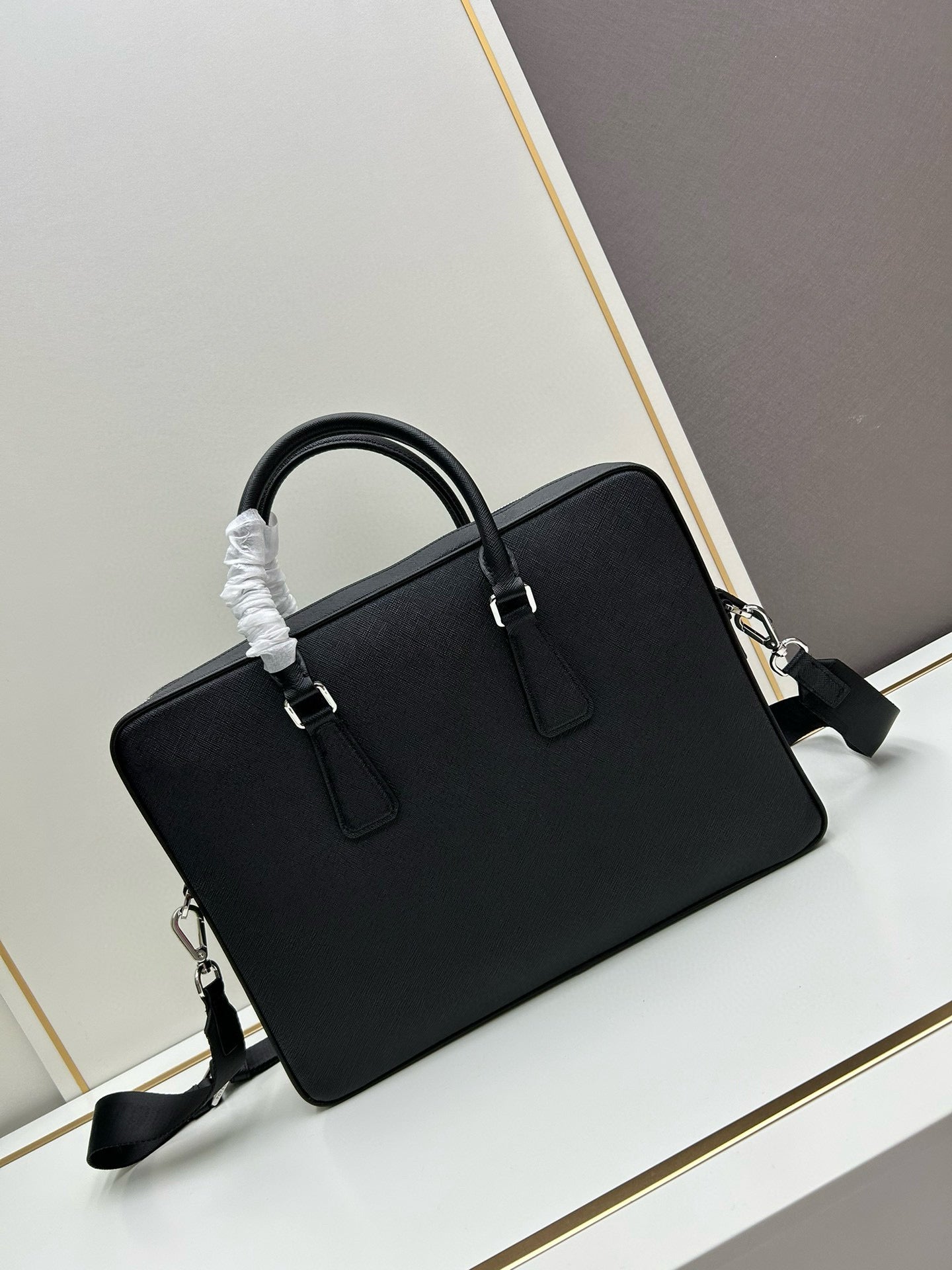 P-Double layer briefcaseDouble layer briefcase