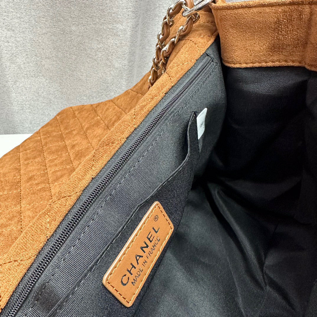 CE-Velvet airport bag