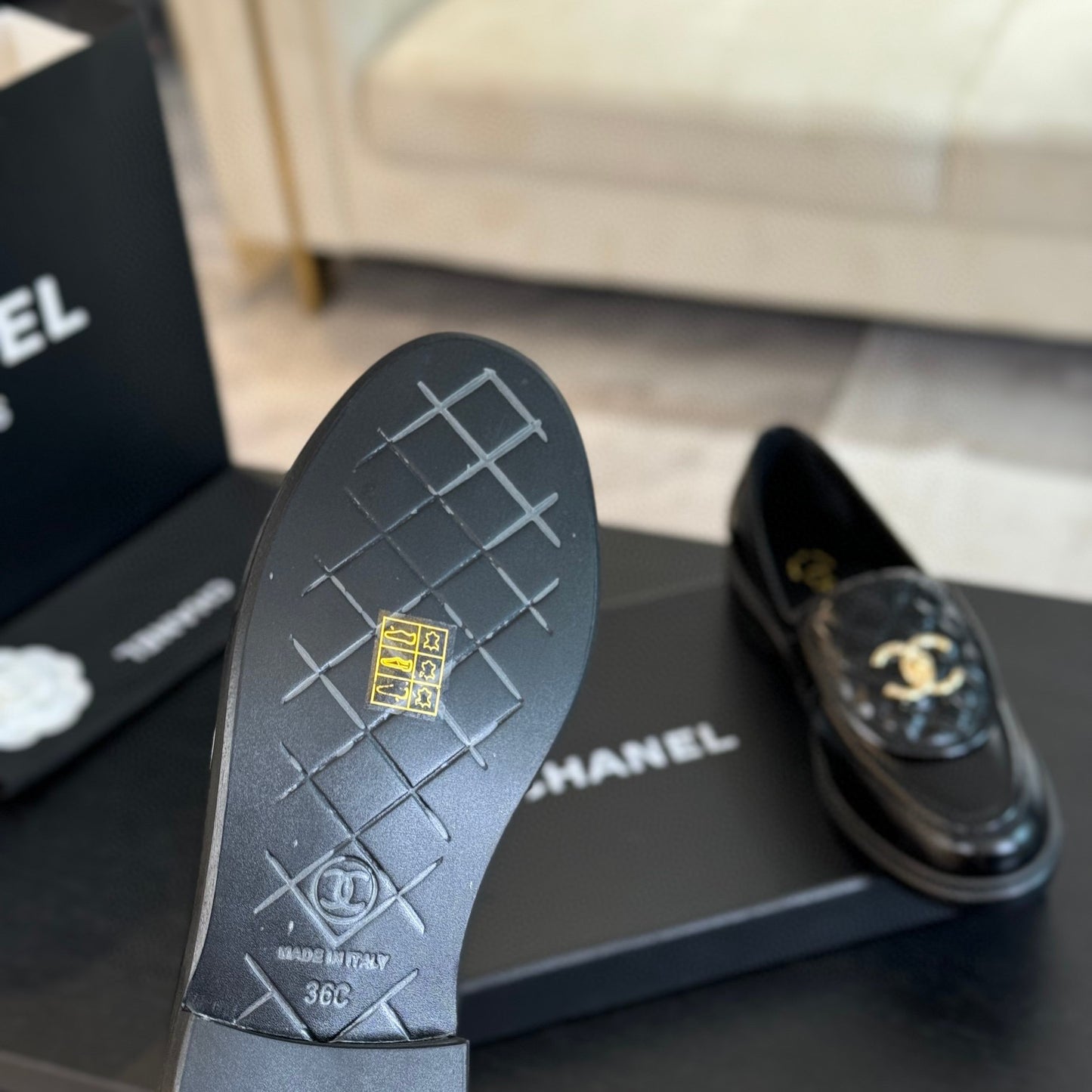 CE-Classic clamshell loafers