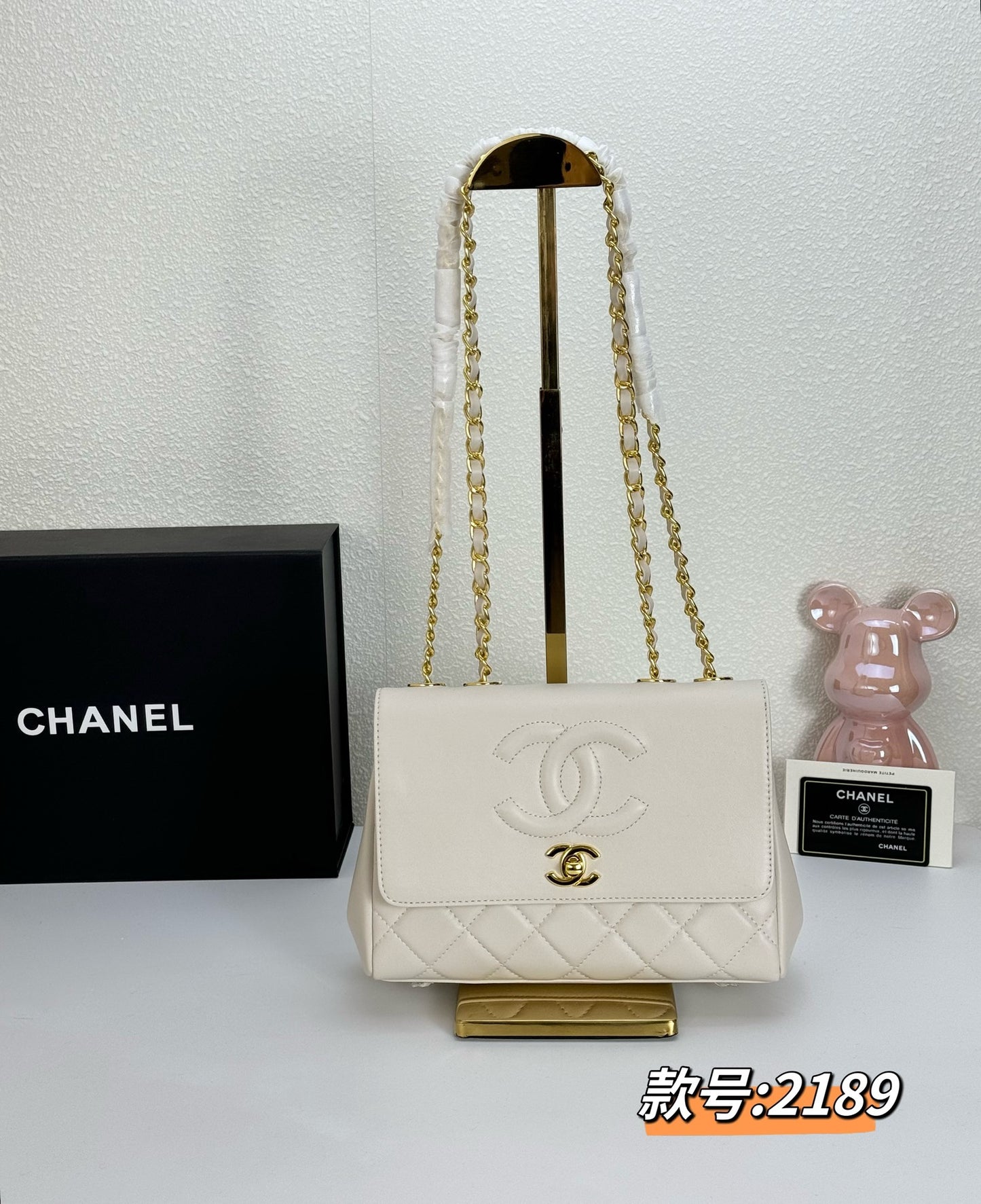 CE-Medieval embossed chain bag sheepskin!