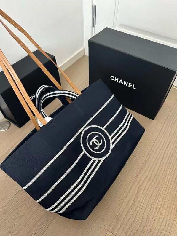 CE-Navy striped beach bag