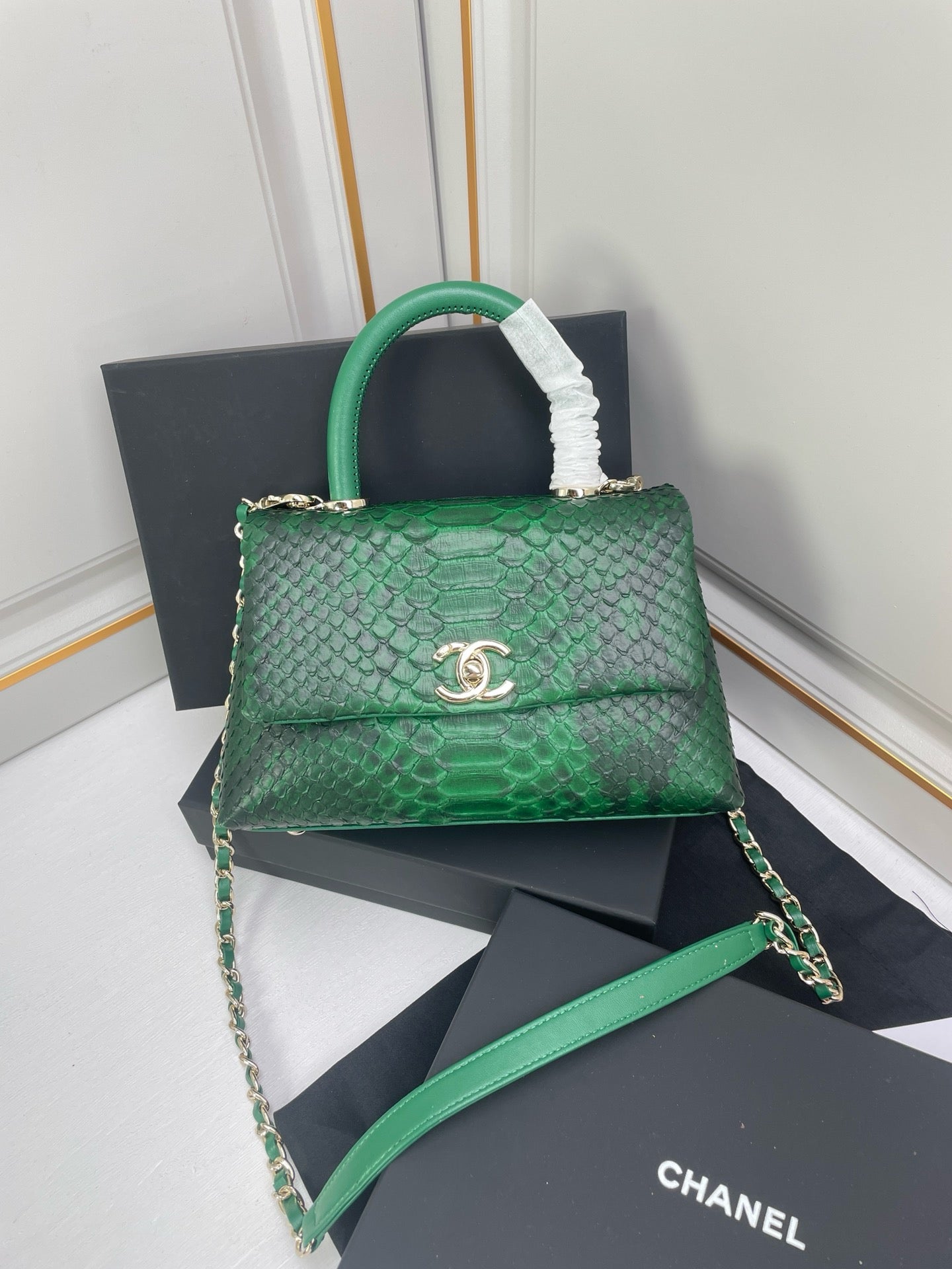 CE-Coco handle handbag