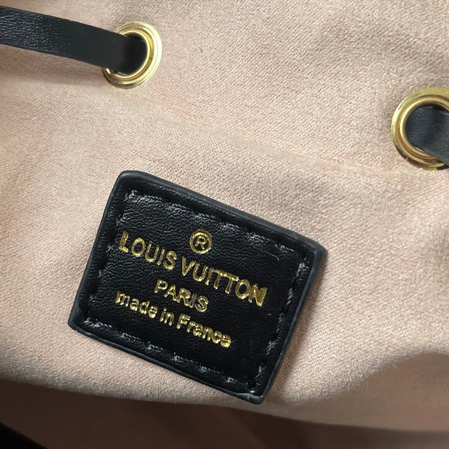L-Bucket bag