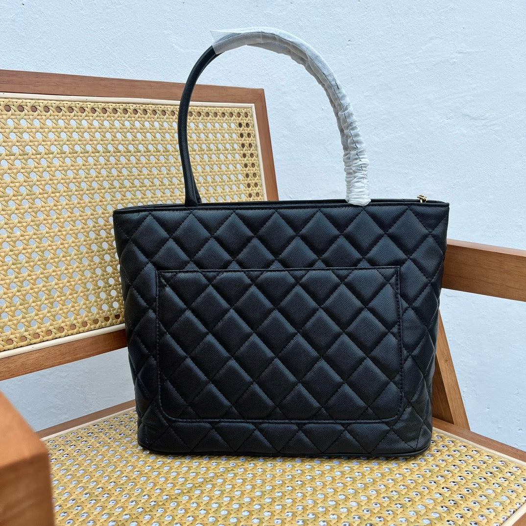 CE-Vintage Hilton bag