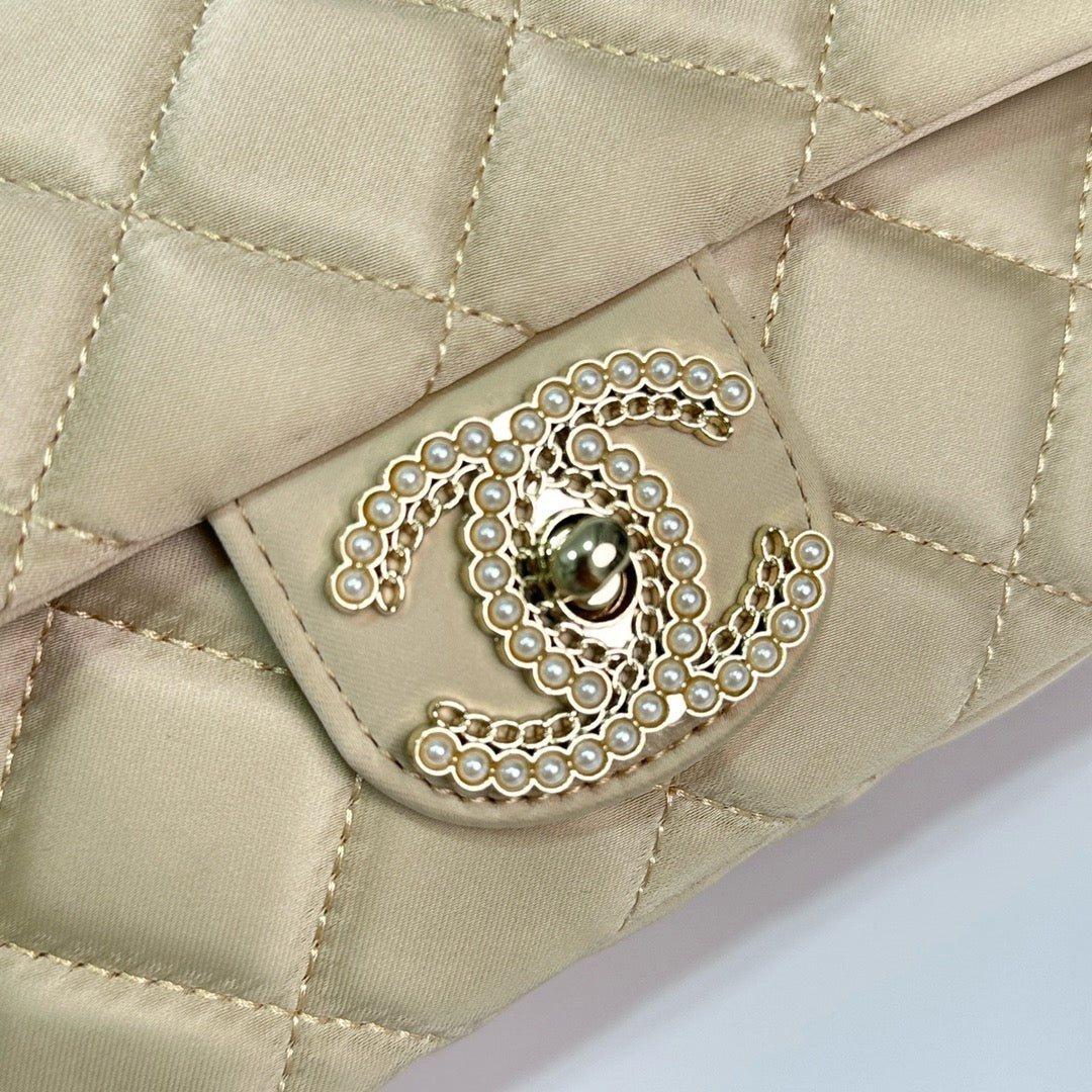 CE-Stunning velvet evening bag