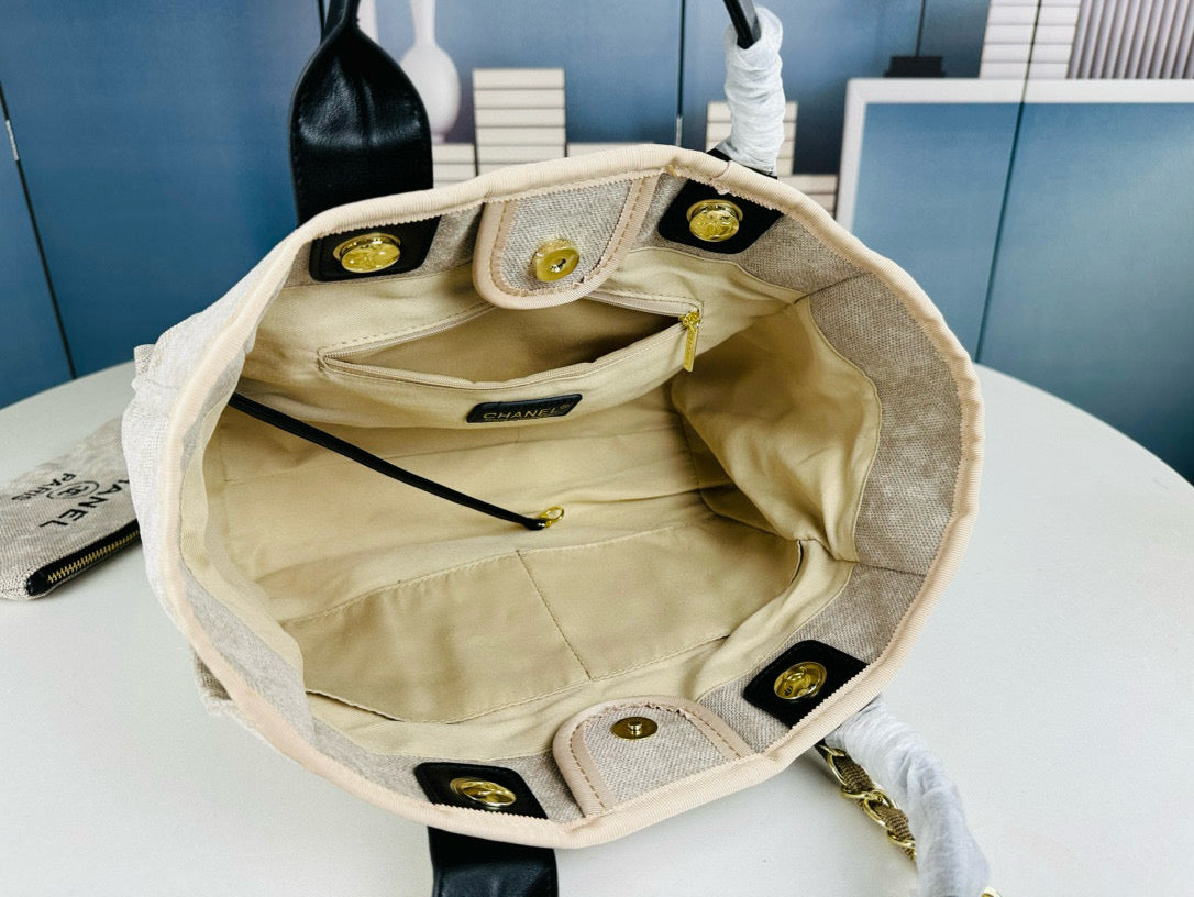 CE-Beach bag yet🏖️