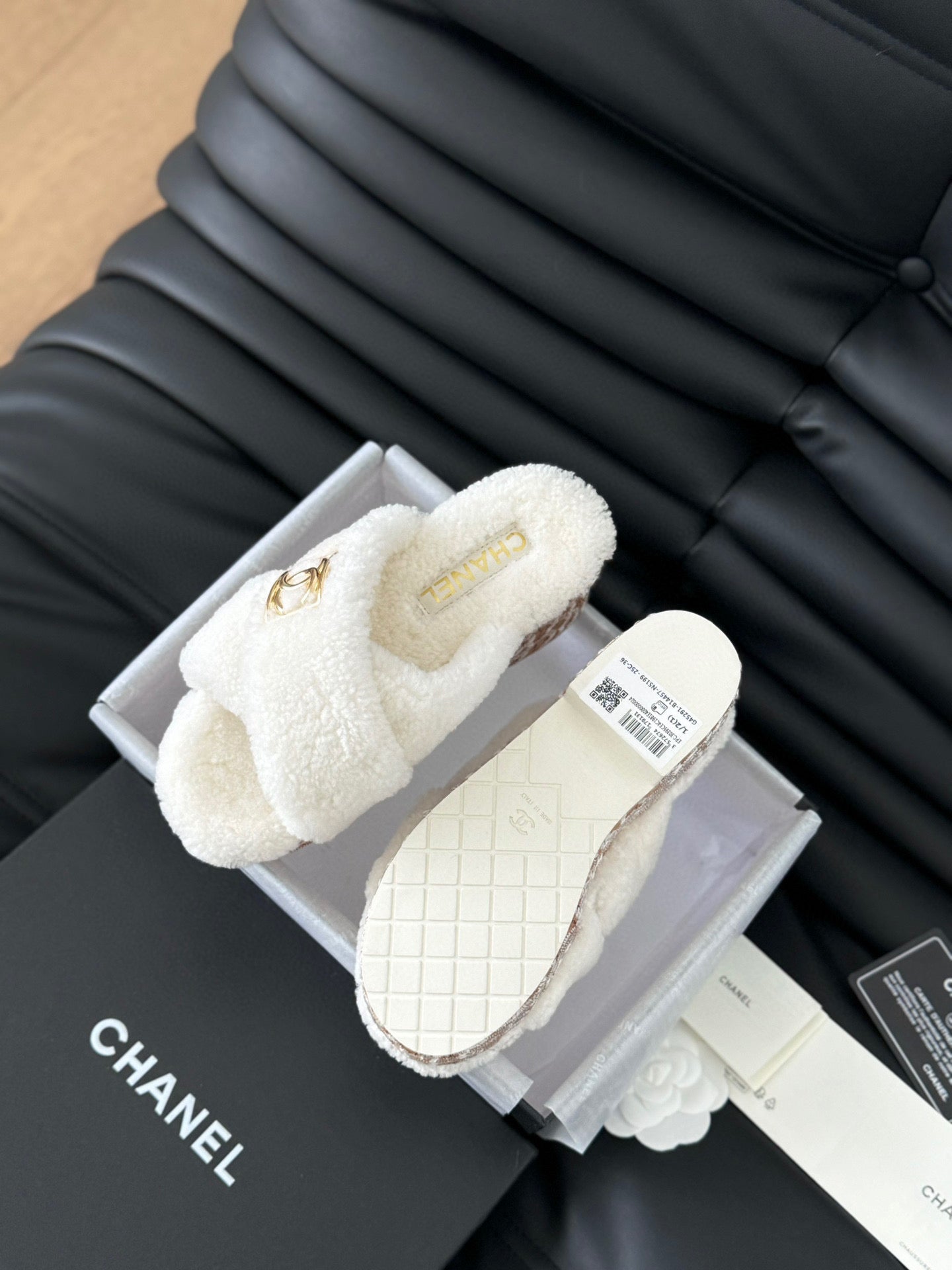 CE-Soft and fluffy fur