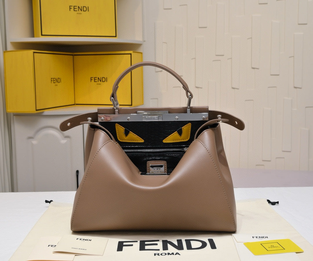 F-Mini clamshell chain handbag