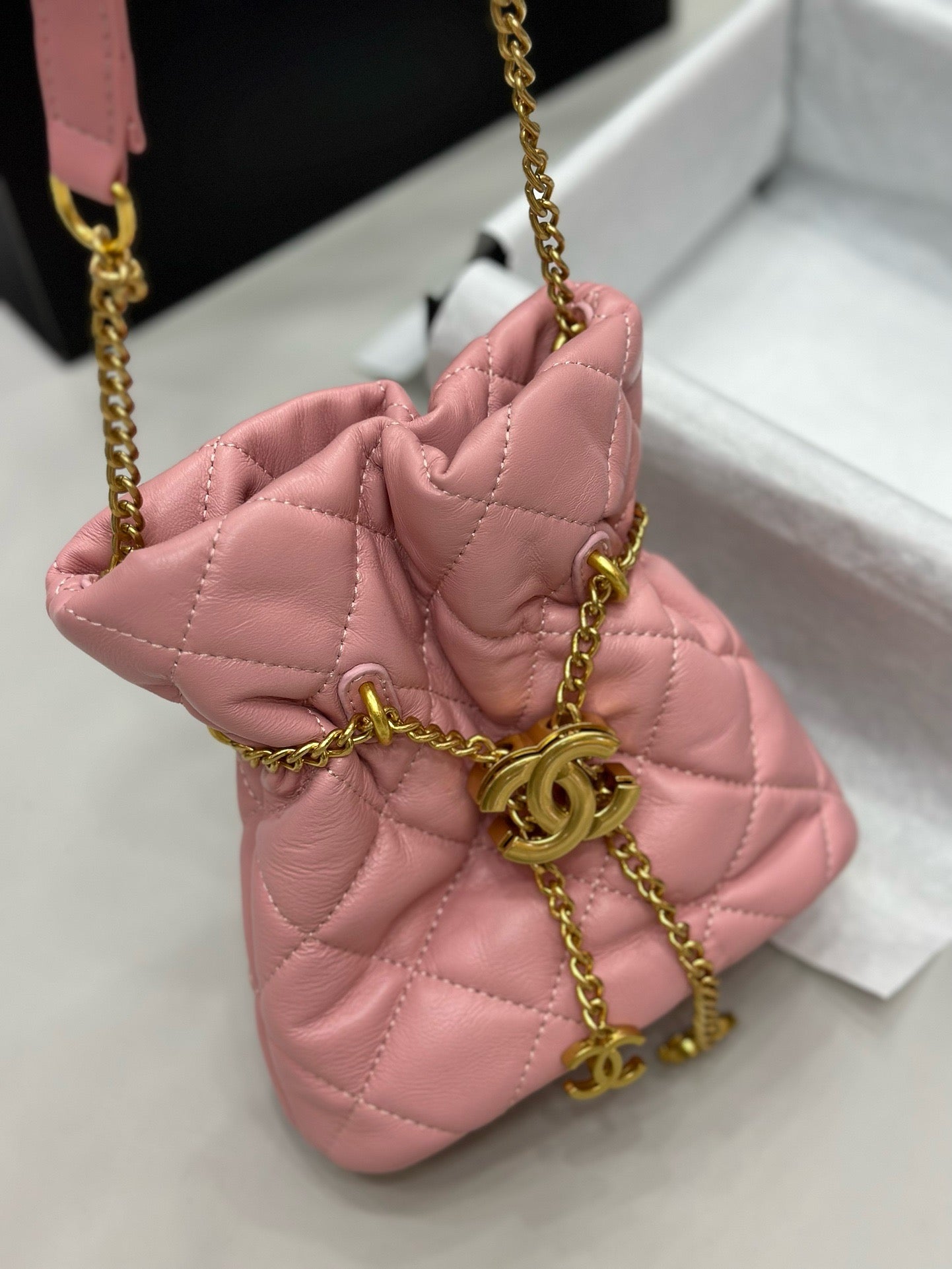 CE-Buckle bucket bag