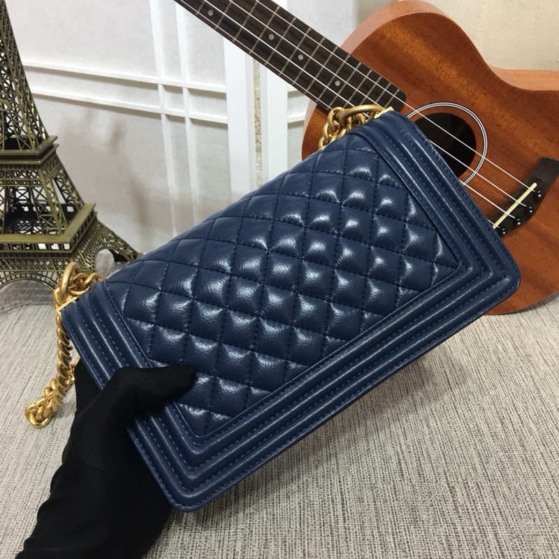 CE-Pearl chain bag