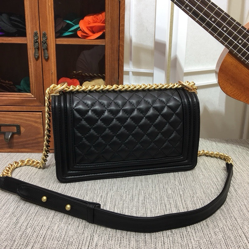 CE-Pearl chain bag