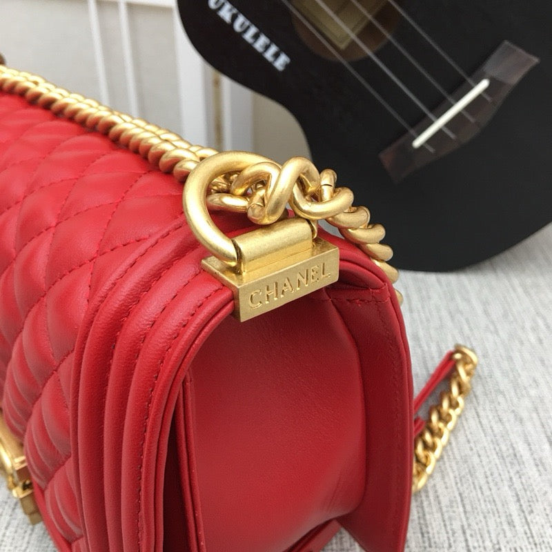 CE-Pearl chain bag