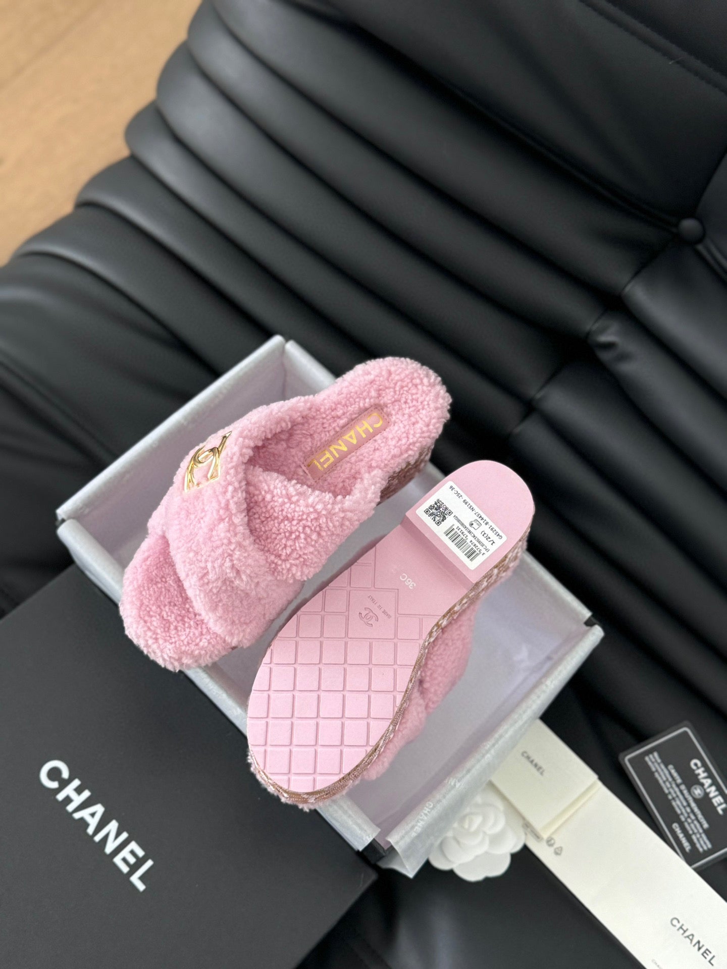 CE-Soft and fluffy fur