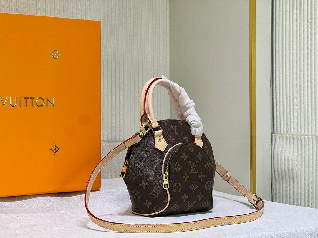 L- Nicolas Ghesquière 1997
