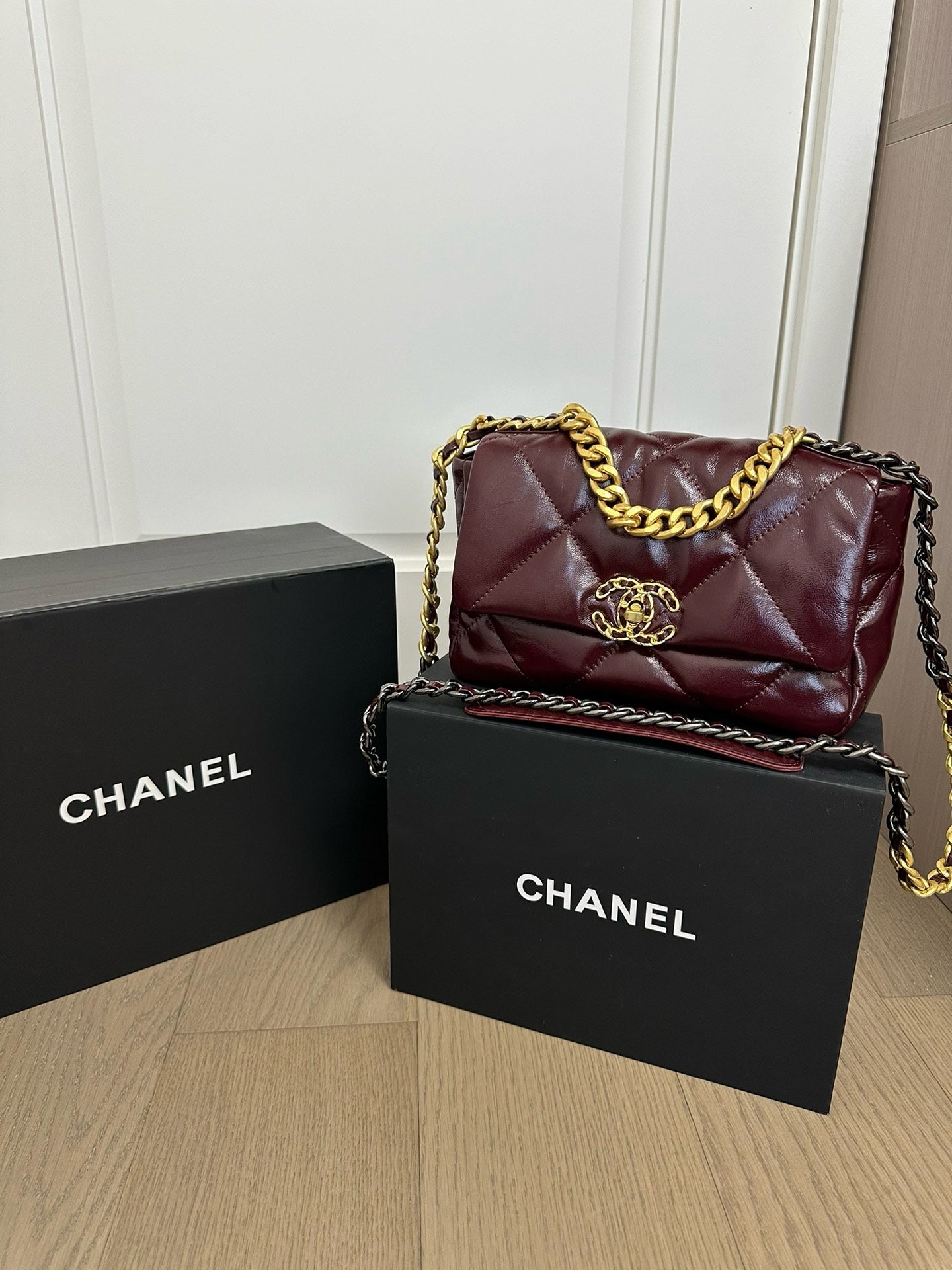 CE-19 handbags