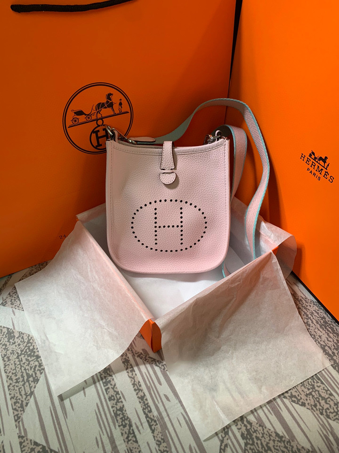 H-Evelyne mini