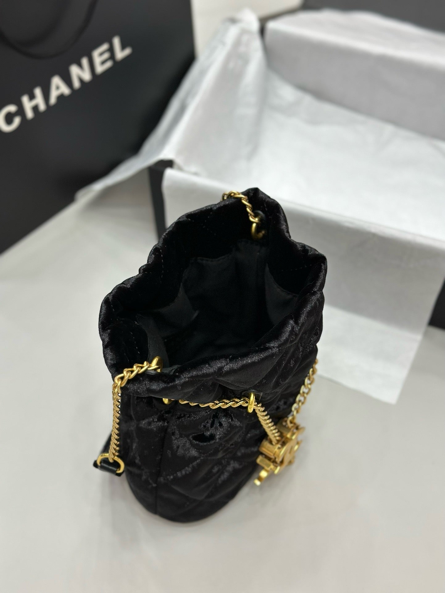 CE-Buckle bucket bag