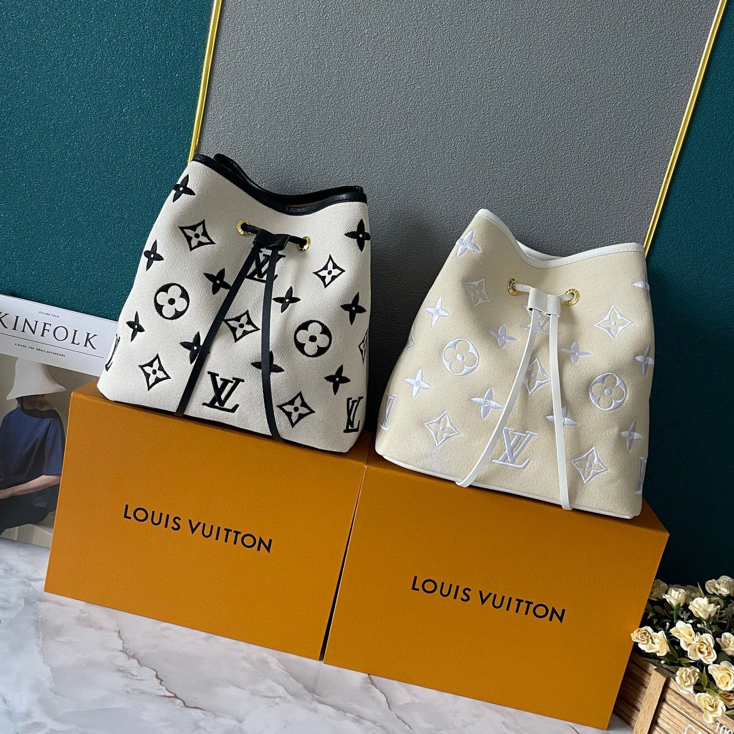 L-Bucket bag