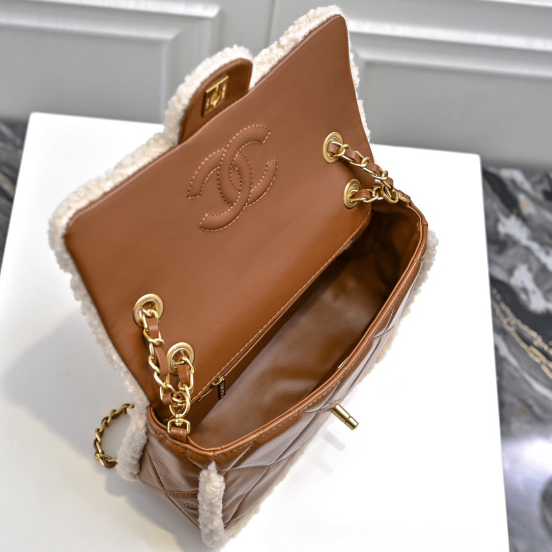 CE-24K Handbags