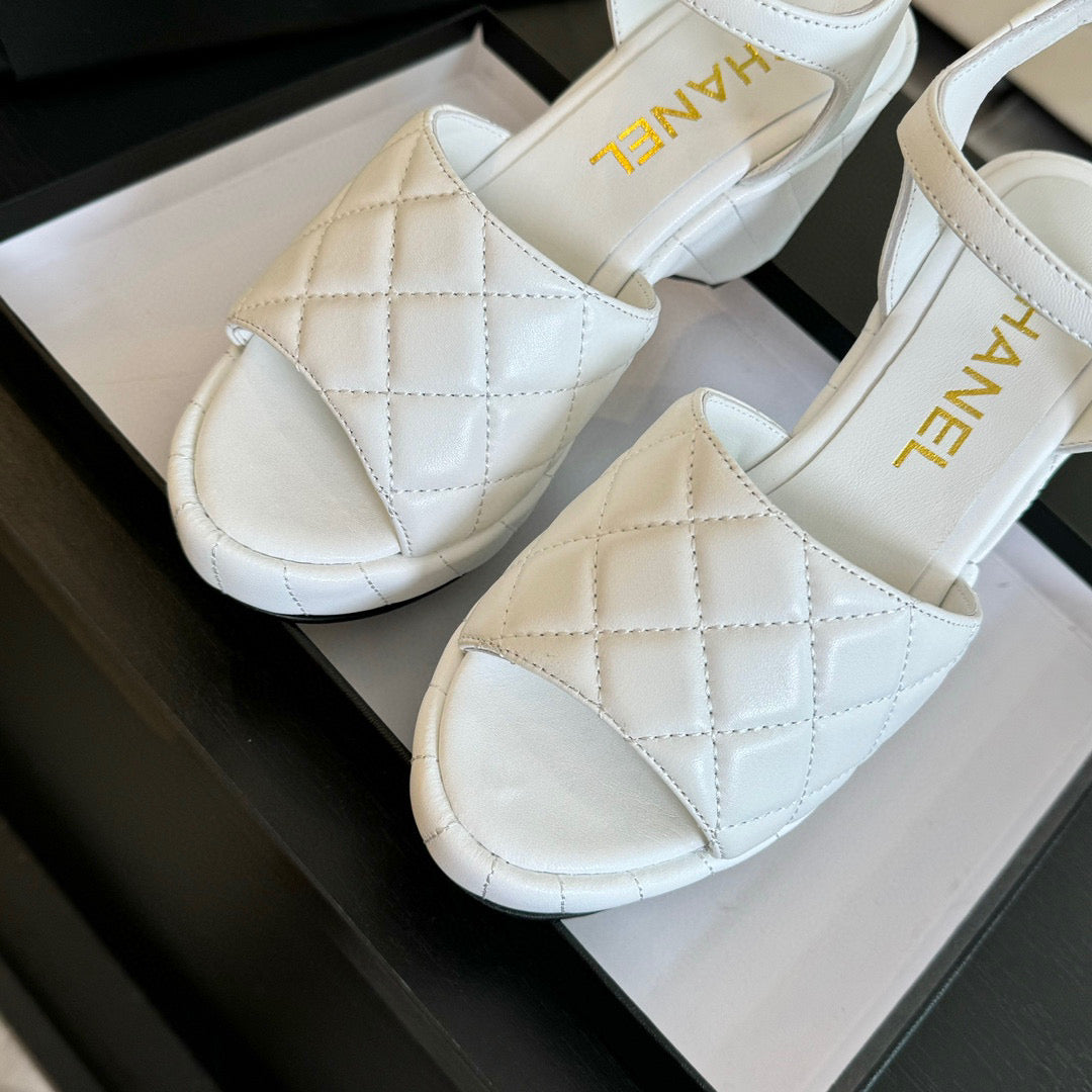 CE-Platform wedge sandals