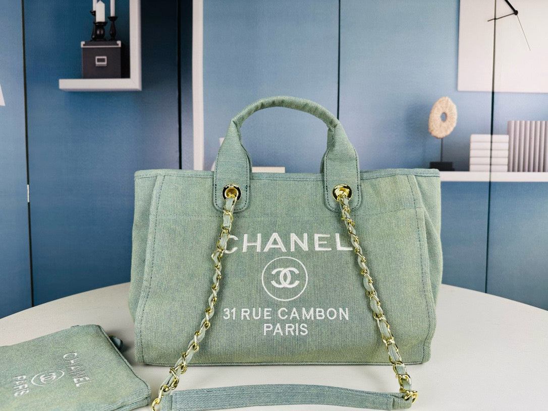 CE-Beach bag yet🏖️