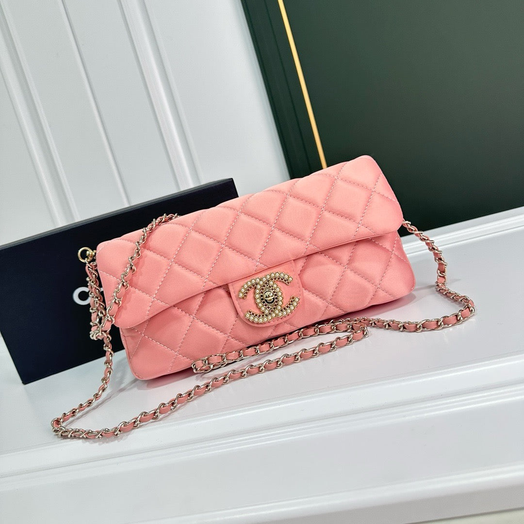 CE-Stunning velvet evening bag