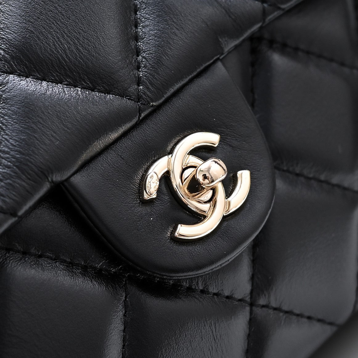 CE-24B Handbags