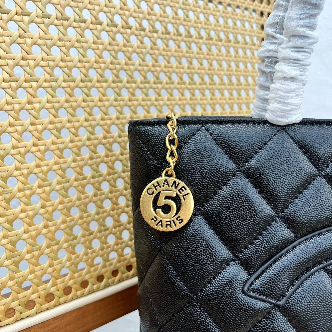 CE-Vintage Hilton bag