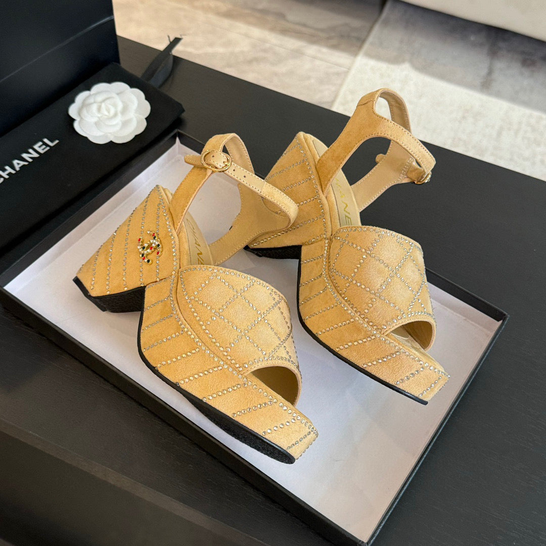 CE-Platform wedge sandals