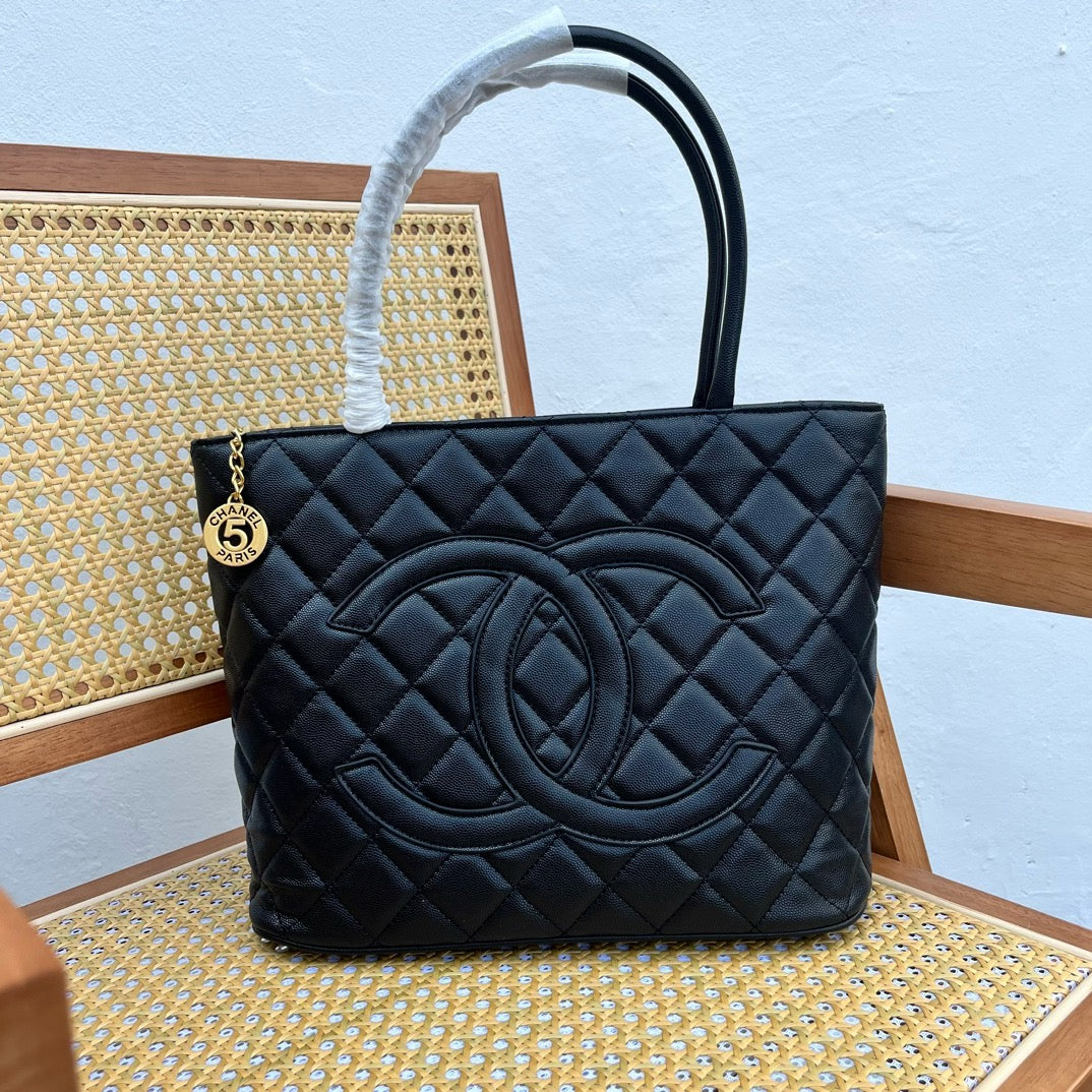 CE-Vintage Hilton bag
