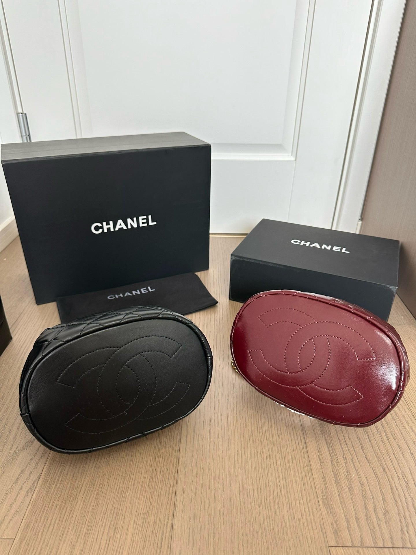 CE-Gold coin bucket bag