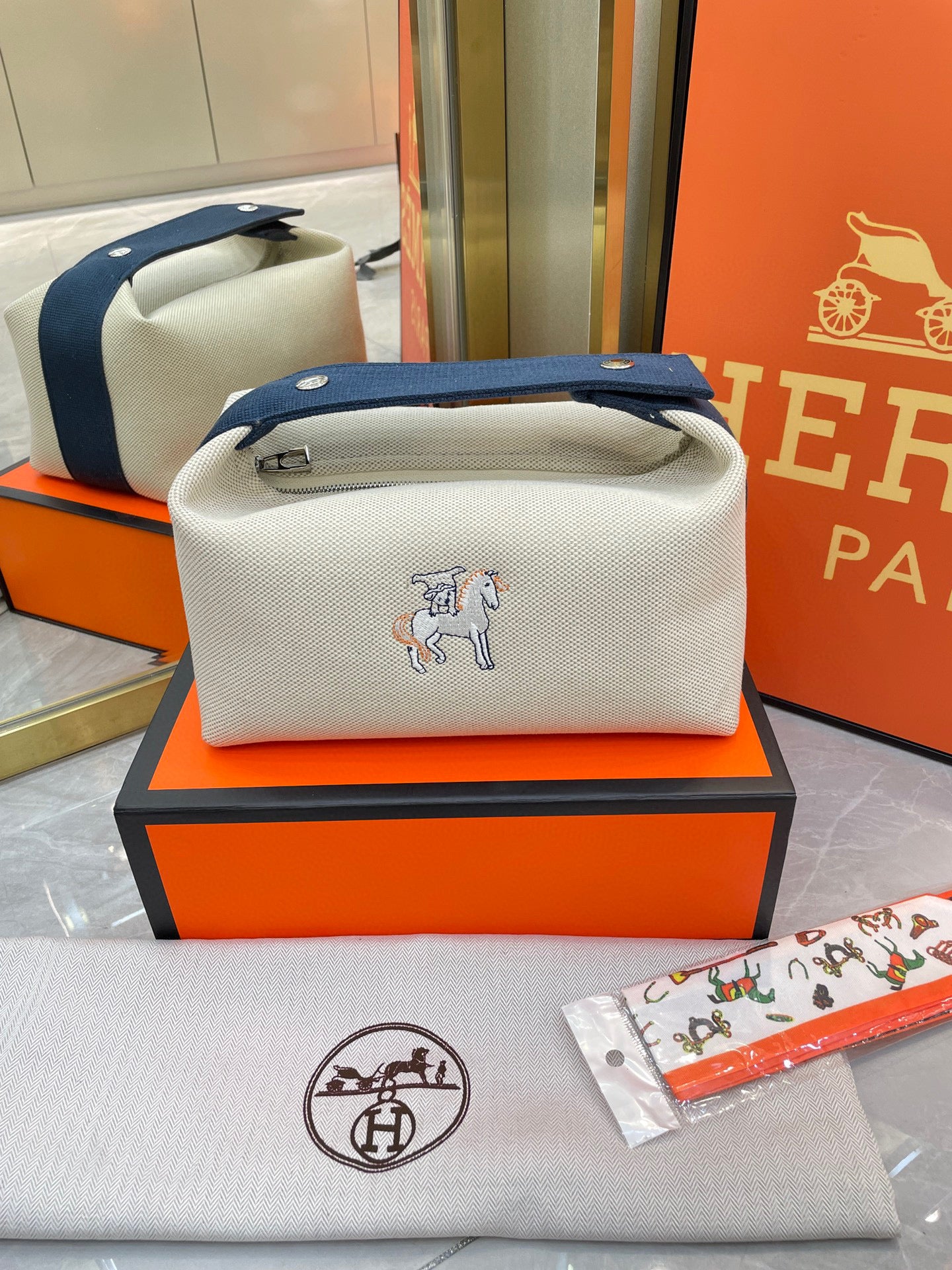 H-Box bag